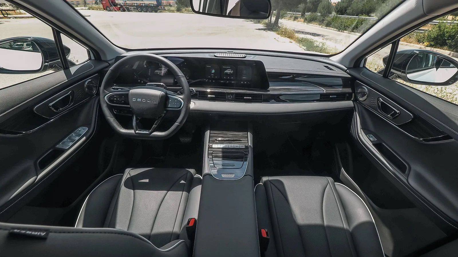 Omoda 5 ή Jaecoo 5: Ίδιο Hybrid μηχανικό σύνολο, αλλά διαφορετική προσέγγιση